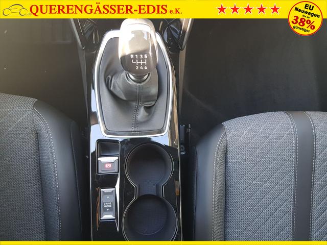 Peugeot / 2008 / Silber / / / 2008 Allure 1,2 PureTech 74KW/101PS Navi, SHZ, Kamera