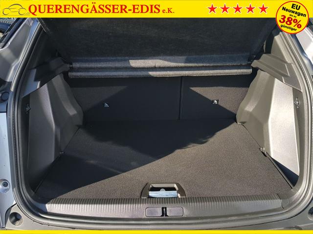 Peugeot / 2008 / Silber / / / 2008 Allure 1,2 PureTech 74KW/101PS Navi, SHZ, Kamera