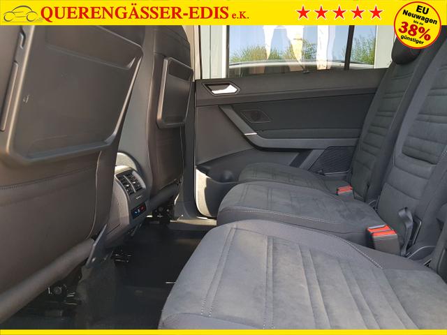 Volkswagen / Touran / Weiß / / / Touran Comfort Plus R-Line 1,5TSI DSG 110KW 7 Sitze, AHK, IQ-LED, Easy Open