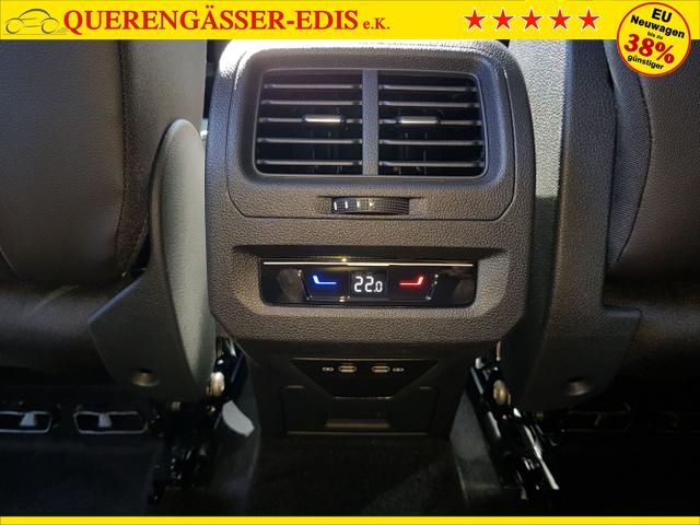 Volkswagen / Touran / Weiß / / / Touran Comfort Plus R-Line 1,5TSI DSG 110KW 7 Sitze, AHK, IQ-LED, Easy Open