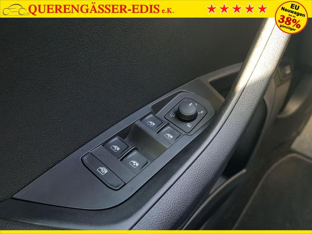 Skoda Karoq Selection 1,5TSI DSG 110KW/150PS Navi Columbus, SHZ, ACC, Virtual Pedal, Matrix LED 