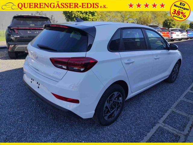Hyundai i30 Family HB 1.5 AT MJ25*Navi*LED*Shzg*PDCv&h*Cam*16 