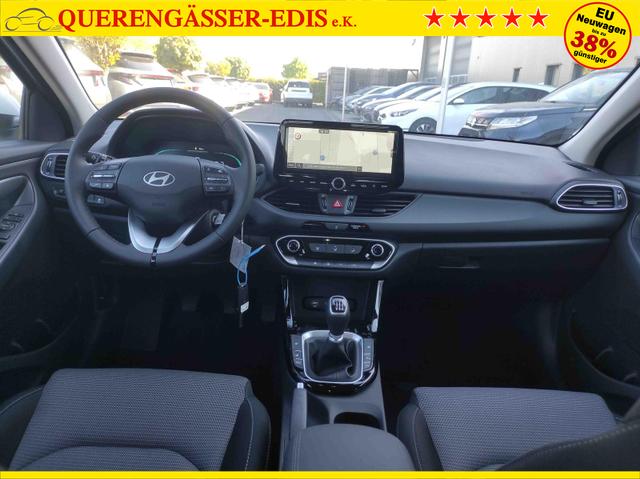 Hyundai i30 Family HB 1.5 AT MJ25*Navi*LED*Shzg*PDCv&h*Cam*16 