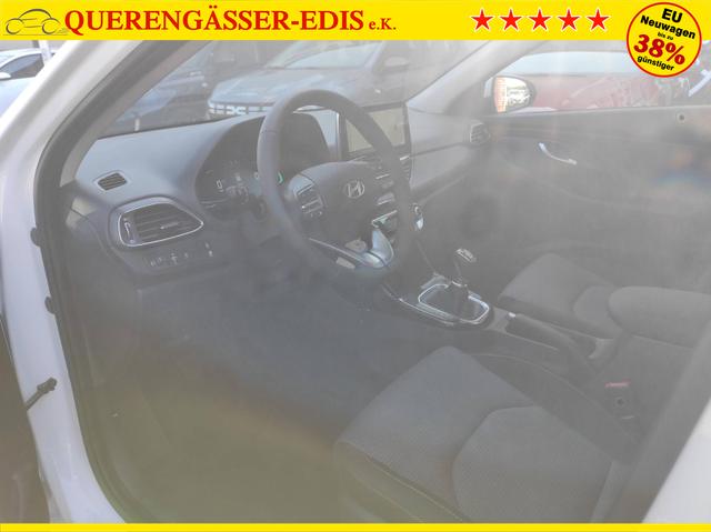 Hyundai i30 Family HB 1.5 AT MJ25*Navi*LED*Shzg*PDCv&h*Cam*16 