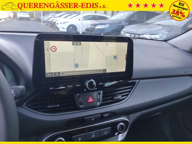 Hyundai i30 Family HB 1.5 AT MJ25*Navi*LED*Shzg*PDCv&h*Cam*16 