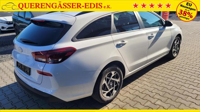 Hyundai i30 Kombi Smart SW Family*LED*Navi*Shzg*Lhzg*PDC*Cam*16Zoll* 
