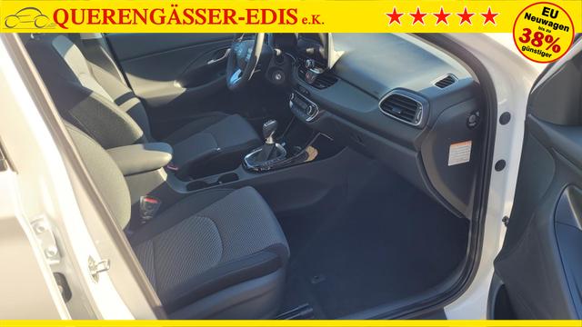 Hyundai i30 Kombi Smart SW Family*LED*Navi*Shzg*Lhzg*PDC*Cam*16Zoll* 
