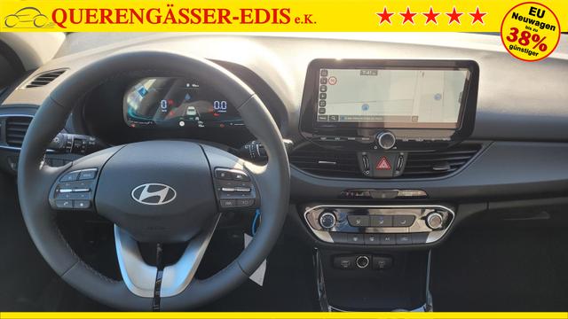 Hyundai i30 Kombi Smart SW Family*LED*Navi*Shzg*Lhzg*PDC*Cam*16Zoll* 