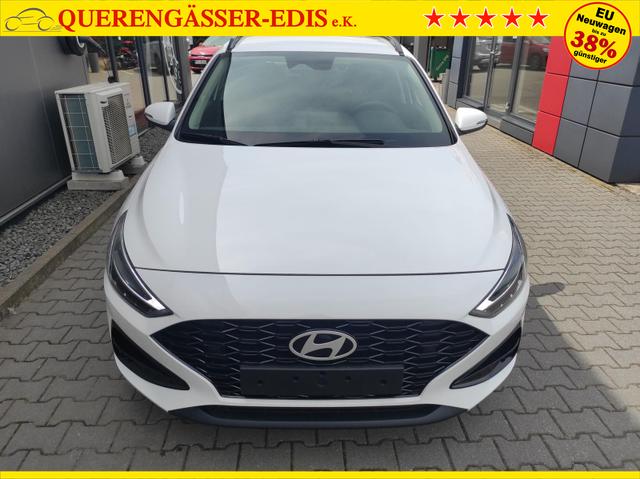 Hyundai i30 Kombi Smart SW DCT 1.5 MJ25*Navi*LED*Shzg*PDCv&h*Cam*16 