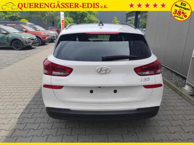 Hyundai i30 Kombi Smart SW DCT 1.5 MJ25*Navi*LED*Shzg*PDCv&h*Cam*16 