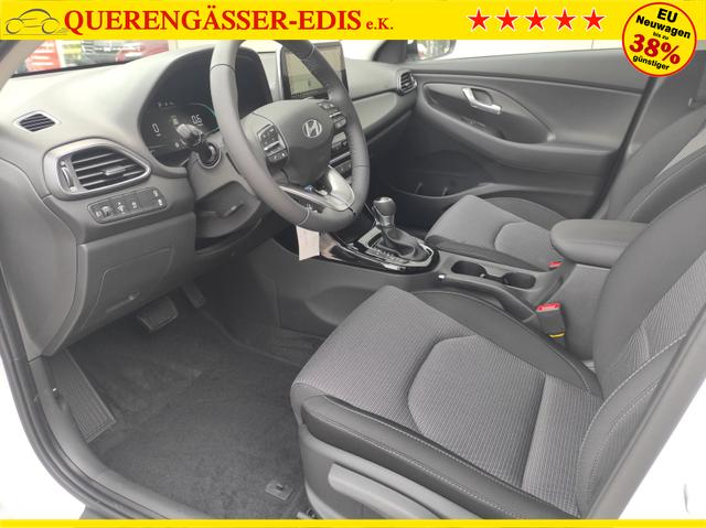 Hyundai i30 Kombi Smart SW DCT 1.5 MJ25*Navi*LED*Shzg*PDCv&h*Cam*16 
