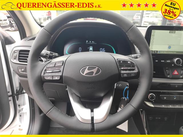 Hyundai i30 Kombi Smart SW DCT 1.5 MJ25*Navi*LED*Shzg*PDCv&h*Cam*16 