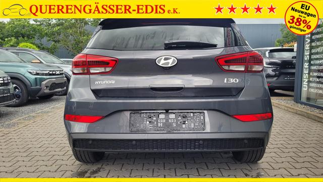 Hyundai i30 Family HB Family*Navi*LED*Shzg*Lhzg*PDC*Cam*16Zoll* 