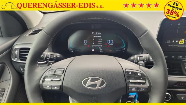 Hyundai i30 Family HB Family*Navi*LED*Shzg*Lhzg*PDC*Cam*16Zoll* 