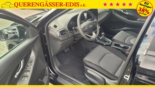 Hyundai i30 Kombi Family SW Family*Navi*LED*Shzg*Lhzg*PDC*Cam*16Zoll* 
