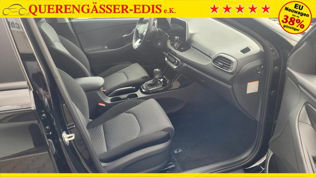 Hyundai i30 Kombi Family SW Family*Navi*LED*Shzg*Lhzg*PDC*Cam*16Zoll* 