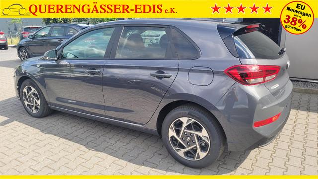 Hyundai i30 Familiy HB Family*Navi*LED*Shzg*Lhzg*PDC*Cam*16Zoll* 
