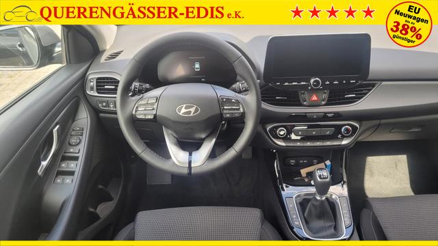 Hyundai i30 Familiy HB Family*Navi*LED*Shzg*Lhzg*PDC*Cam*16Zoll* 