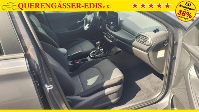 Hyundai i30 Familiy HB Family*Navi*LED*Shzg*Lhzg*PDC*Cam*16Zoll* 