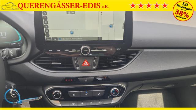 Hyundai i30 Familiy HB Family*Navi*LED*Shzg*Lhzg*PDC*Cam*16Zoll* 