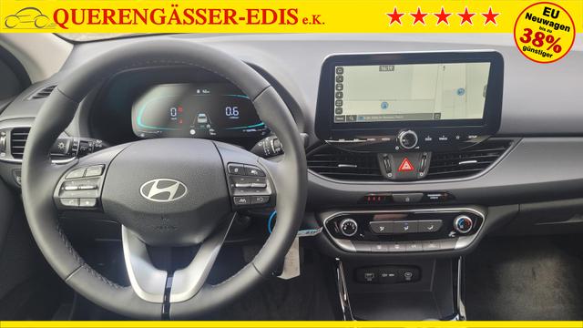 Hyundai i30 Familiy HB Family*Navi*LED*Shzg*Lhzg*PDC*Cam*16Zoll* 