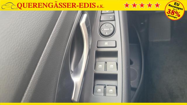 Hyundai i30 Familiy HB Family*Navi*LED*Shzg*Lhzg*PDC*Cam*16Zoll* 