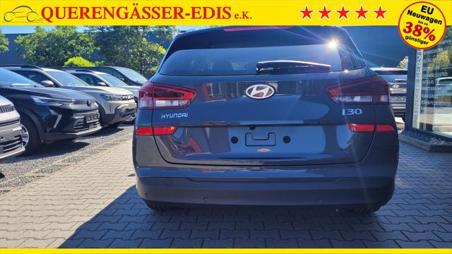 Hyundai i30 Kombi Family SW Family*Navi*LED*Shzg*Lhzg*PDC*Cam*16Zoll* 