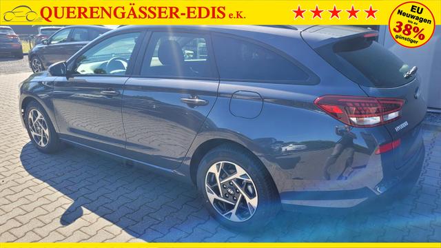 Hyundai i30 Kombi Family SW Family*Navi*LED*Shzg*Lhzg*PDC*Cam*16Zoll* 