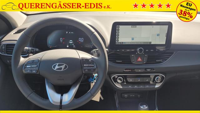 Hyundai i30 Kombi Family SW Family*Navi*LED*Shzg*Lhzg*PDC*Cam*16Zoll* 