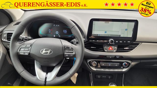 Hyundai i30 Family HB Family*Navi*LED*Shzg*Lhzg*PDC*Cam*Keyless 