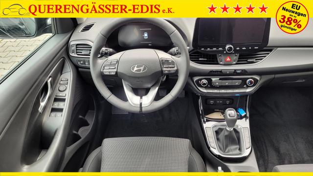 Hyundai i30 Familiy HB Family*LED*Navi*Shzg*Lhzg*PDC*Cam*16Zoll* 