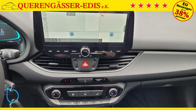 Hyundai i30 Familiy HB Family*LED*Navi*Shzg*Lhzg*PDC*Cam*16Zoll* 
