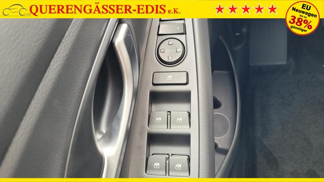 Hyundai i30 Familiy HB Family*LED*Navi*Shzg*Lhzg*PDC*Cam*16Zoll* 