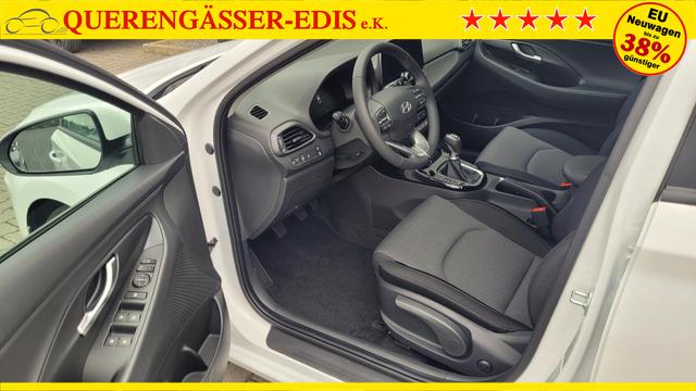 Hyundai i30 Familiy HB Family*Navi*LED*Shzg*Lhzg*PDC*Cam*16Zoll* 
