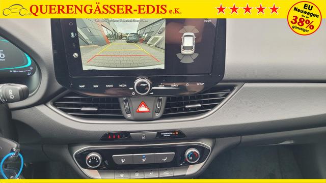 Hyundai i30 Familiy HB Family*Navi*LED*Shzg*Lhzg*PDC*Cam*16Zoll* 