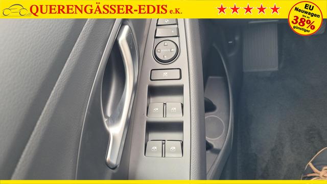 Hyundai i30 Familiy HB Family*Navi*LED*Shzg*Lhzg*PDC*Cam*16Zoll* 