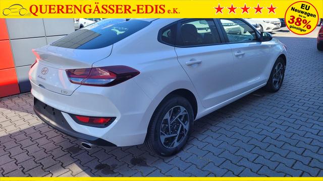 Hyundai i30 Fastback*Navi*LED*Shzg*Lhzg*PDC*Cam*16Zoll* 