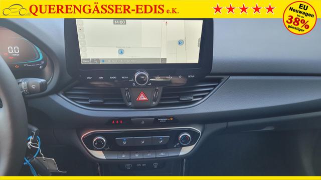 Hyundai i30 Fastback*Navi*LED*Shzg*Lhzg*PDC*Cam*16Zoll* 