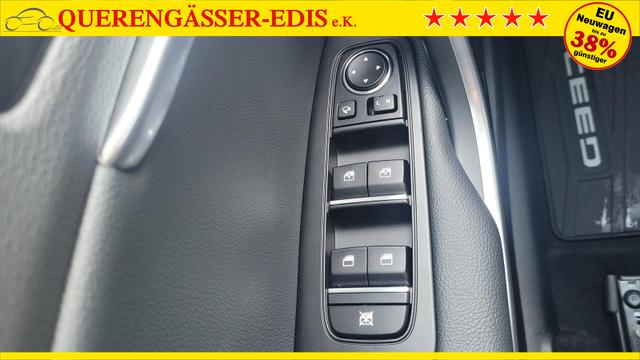 Kia Ceed Gold 1.5 AT*LED*Navi*Shzg*Lhzg*PDC*Cam*17Zoll* 