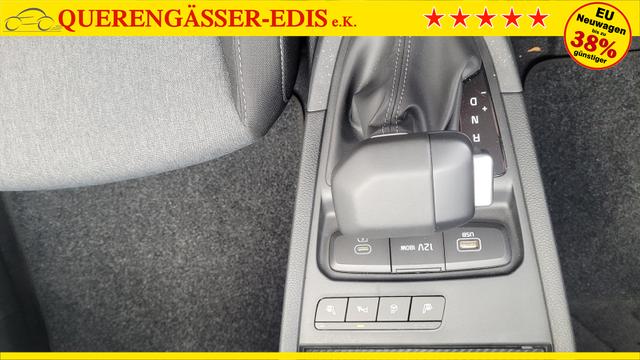 Kia Stonic Silver AT*Navi*Shzg*Lhzg*PDCv+h*Cam*16Zoll*LED 