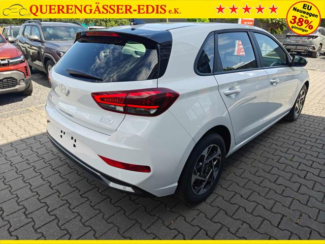 Hyundai i30 Family HB 1.6 GO*Navi*LED*Shzg*Lhzg*PDC*Cam*16Zoll* 