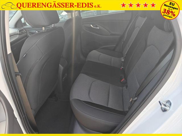 Hyundai i30 Family HB 1.6 GO*Navi*LED*Shzg*Lhzg*PDC*Cam*16Zoll* 