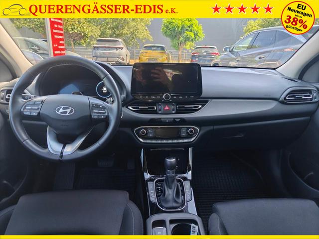 Hyundai i30 Kombi Style SW 1.6 Style*Navi*LED*Shzg*Lhzg*TOT*Cam*ACC 