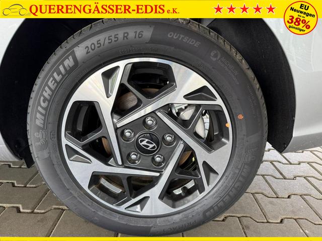 Hyundai i30 Kombi Comfort+1.5 GDI 6MT / Navi PDC V.&H. Kamera LED Carplay Sitz & Lenkr.Heiz. 
