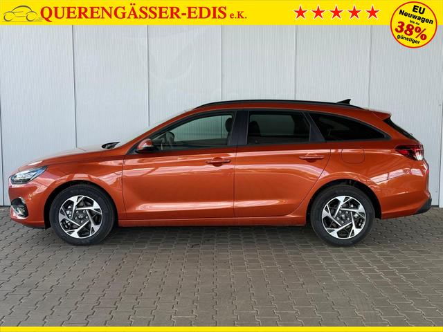 Hyundai i30 Kombi Comfort+1.5 GDI 6MT / Navi PDC V.&H. Kamera LED Carplay Sitz & Lenkr.Heiz. 