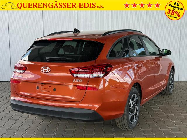 Hyundai i30 Kombi Comfort+1.5 GDI 6MT / Navi PDC V.&H. Kamera LED Carplay Sitz & Lenkr.Heiz. 
