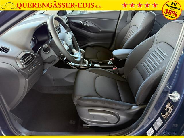 Hyundai i30 GO 1.5 DPI / Sitz + Lenkradh./ LED Navi Tempomat Alu16 PDC V.&H.m.Kamera 