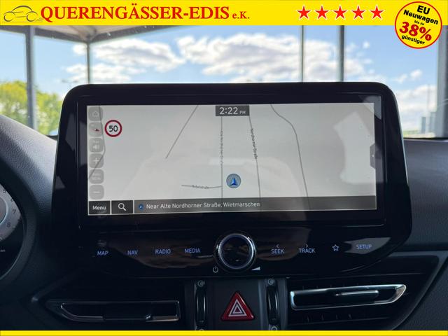 Hyundai i30 GO 1.5 DPI / Sitz + Lenkradh./ LED Navi Tempomat Alu16 PDC V.&H.m.Kamera 