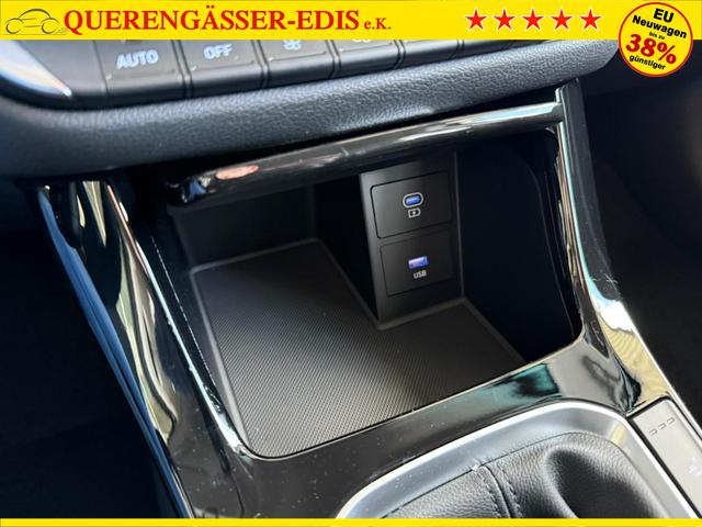 Hyundai i30 GO 1.5 DPI / Sitz + Lenkradh./ LED Navi Tempomat Alu16 PDC V.&H.m.Kamera 