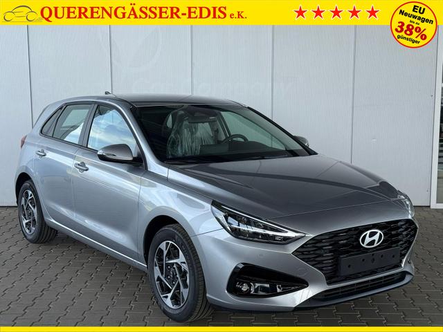 Hyundai i30 GO 1.5 DPI / Sitz + Lenkradh./ LED Navi Tempomat Alu16 PDC V.&H.m.Kamera 